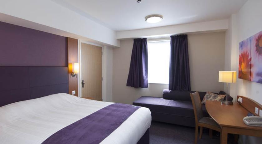 Premier Inn Glasgow East Kilbride - Peel Park Habitación foto