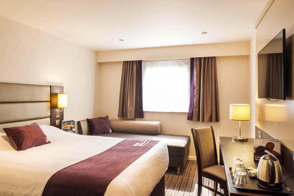Premier Inn Glasgow East Kilbride - Peel Park Habitación foto
