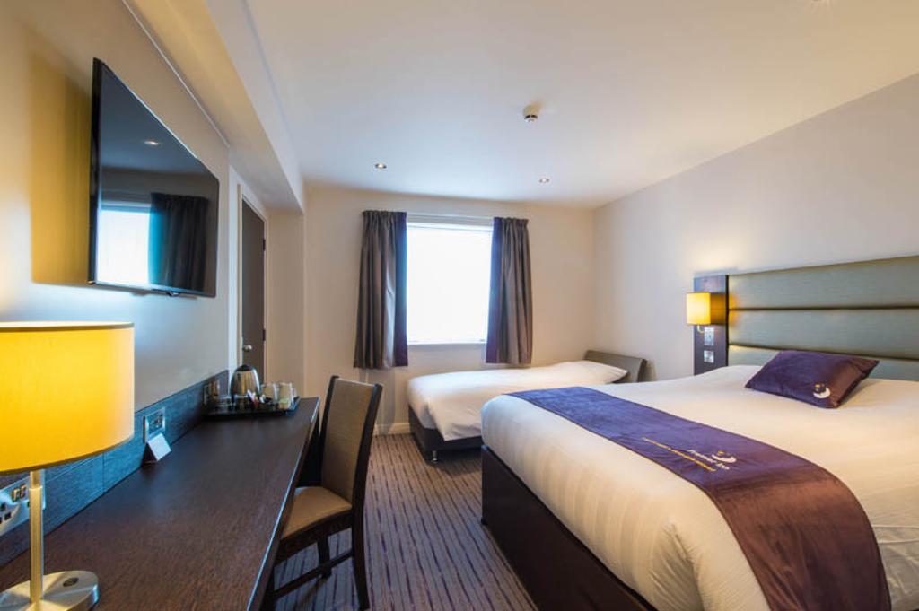 Premier Inn Glasgow East Kilbride - Peel Park Habitación foto