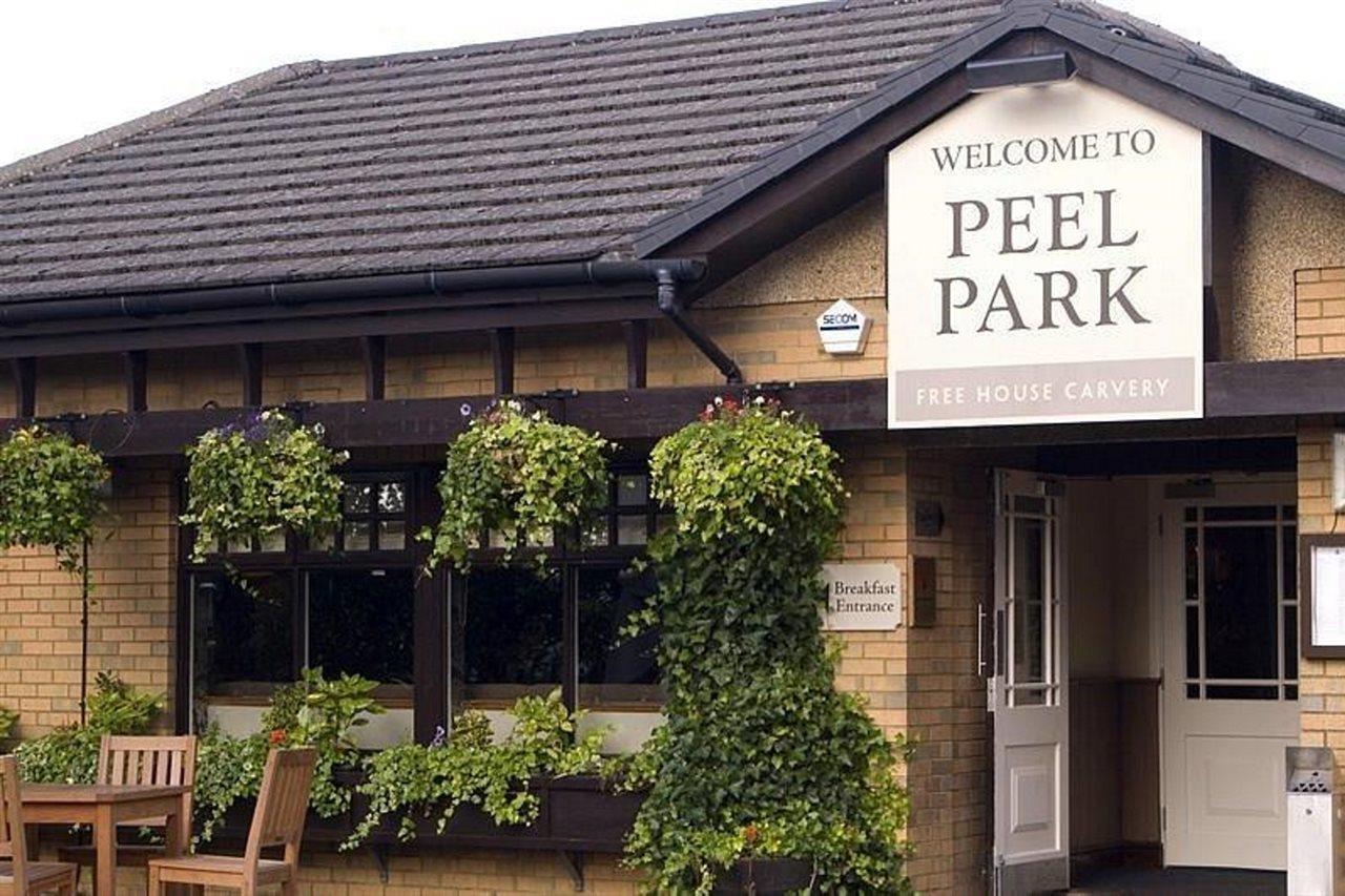 Premier Inn Glasgow East Kilbride - Peel Park Exterior foto